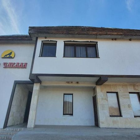 Семеен Хотел-Ресторант Етно Чакала Hotel Sevlievo Exterior photo